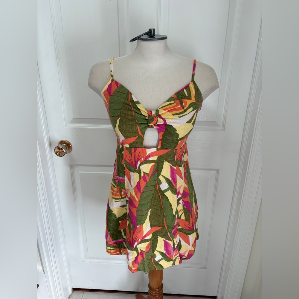 Women’s Tropical Floral beach vacation cover up Spaghetti Strap Dress medium